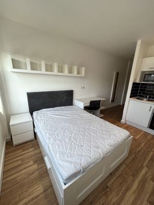 Photo 6- click for photo gallery